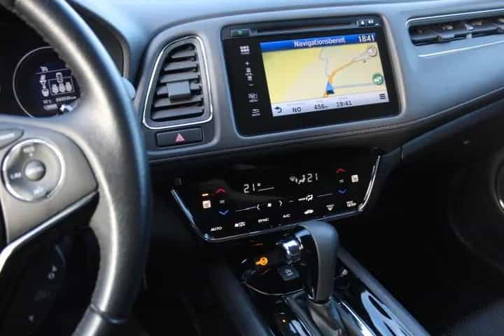 Honda HR-V 1.5 i-VTEC Elegance, CVT, Navi, Kamera, LED 07/2020-photo-16