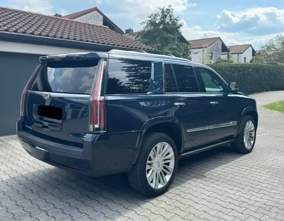 Cadillac Escalade 6.2 V8 Platinum / Deutsch/1. Hand/360° 10/2018-photo-3