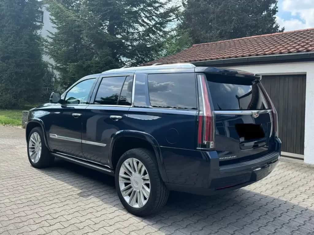 Cadillac Escalade 6.2 V8 Platinum / Deutsch/1. Hand/360° 10/2018-photo-4