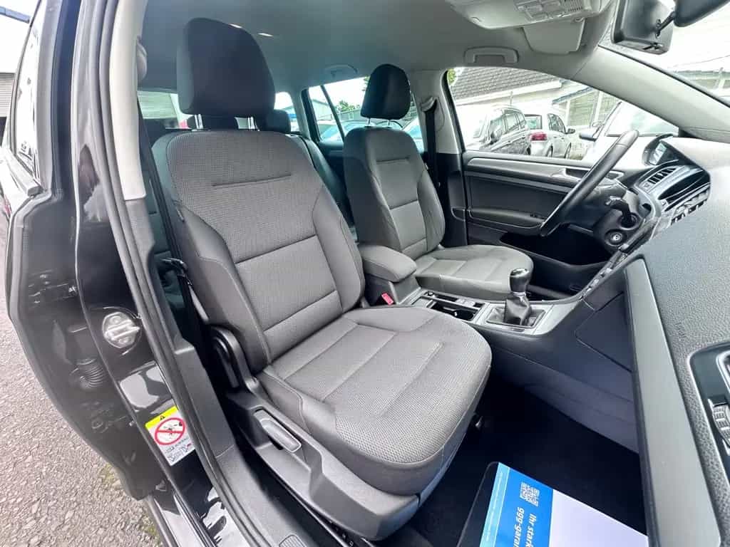 Volkswagen Golf VII Variant BMT 125PS SHZ PDC 2.HD VIEL NEU 04/2014-photo-11