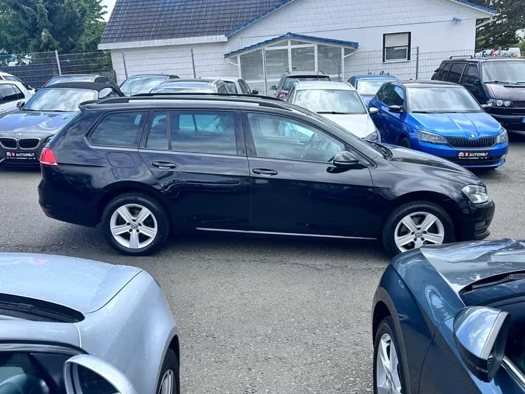 Volkswagen Golf VII Variant BMT 125PS SHZ PDC 2.HD VIEL NEU 04/2014-photo-4
