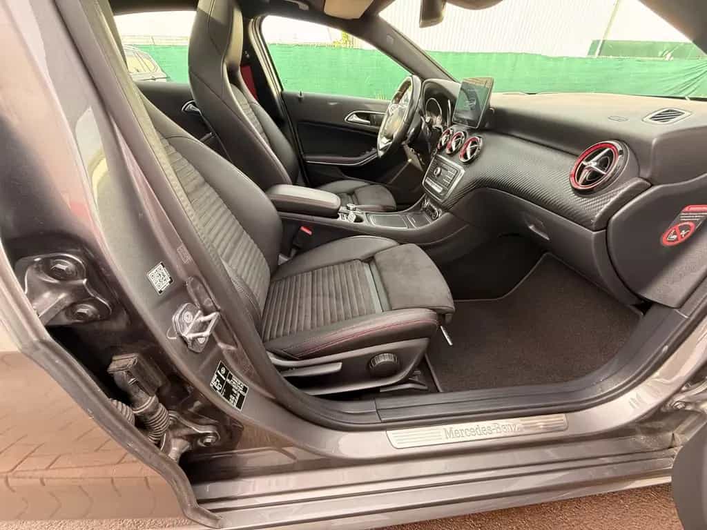 Mercedes-Benz A 250 Sport Pano,, Klima, AMG-Styling-Sport, PDC 01/2018-photo-19