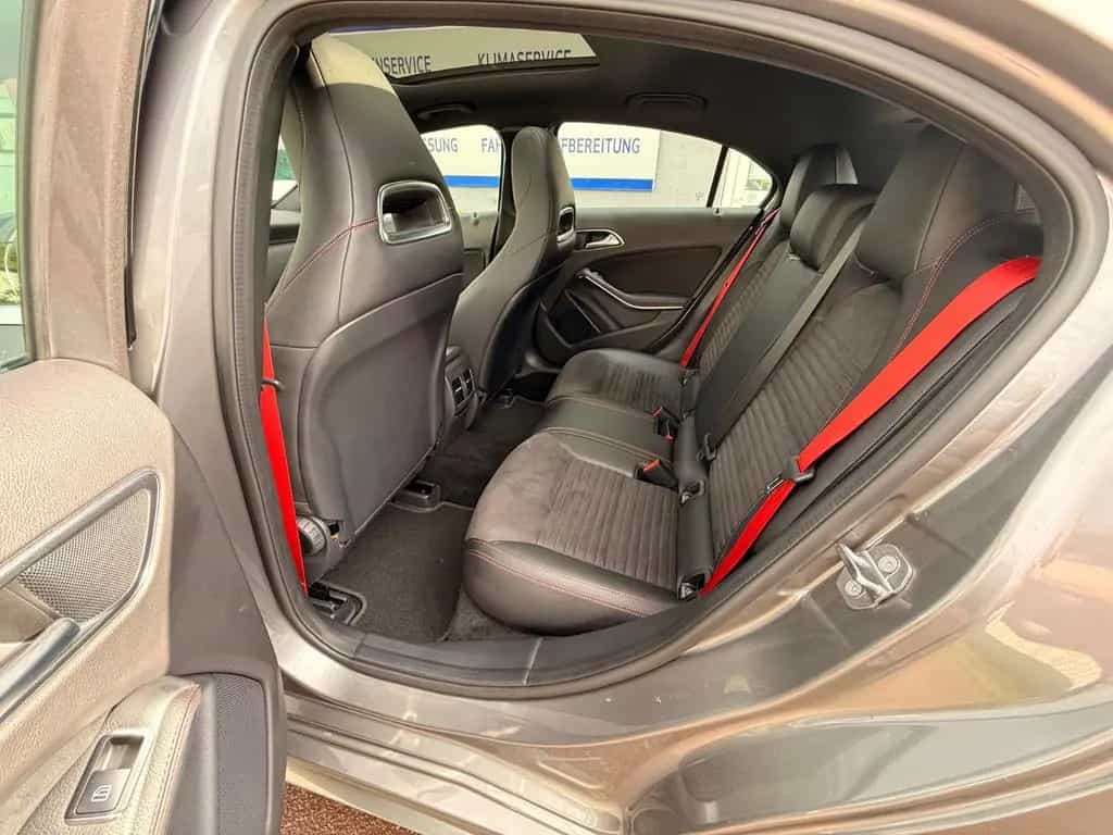 Mercedes-Benz A 250 Sport Pano,, Klima, AMG-Styling-Sport, PDC 01/2018-photo-21
