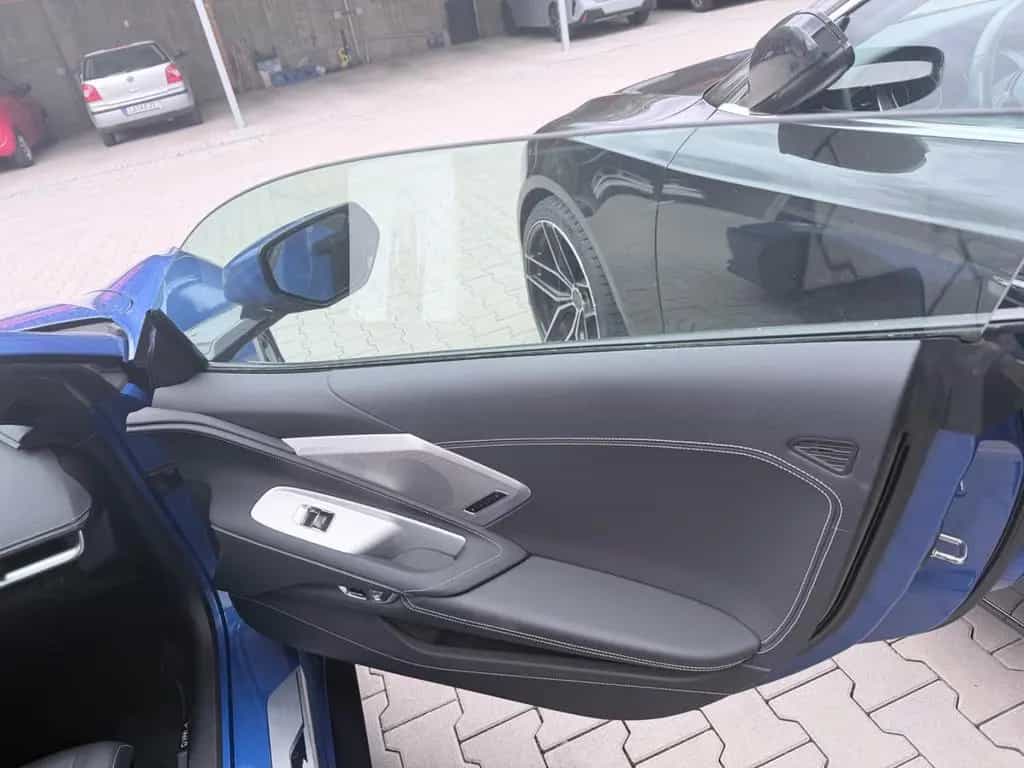 Corvette C8 1 Hand, GARANTIE, 10.000km, 2LT, Lift, 21 Zol 12/2023-photo-17