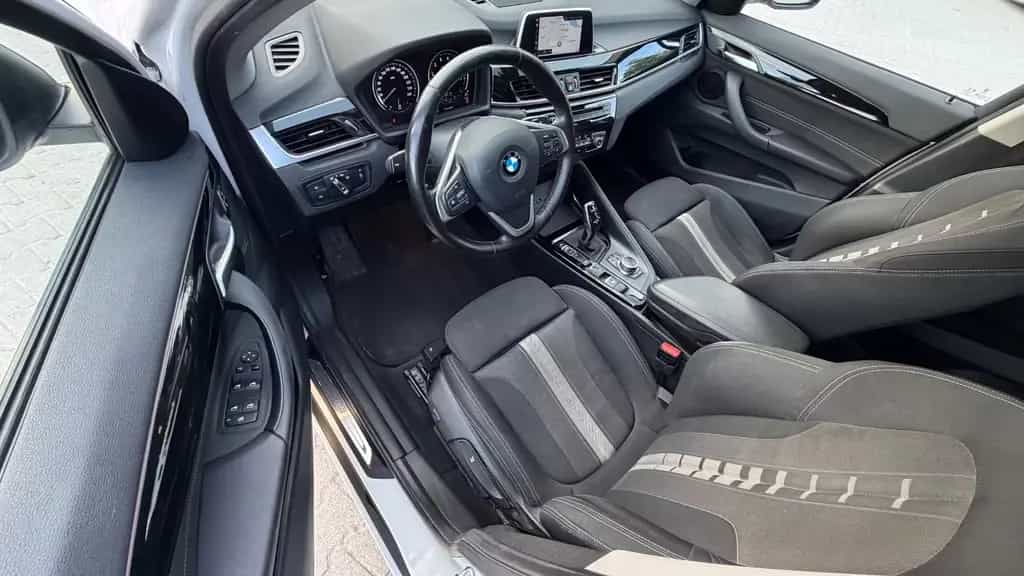 BMW X1 xDrive 20 i Sport Line+DAB+LED+SHZ+ 10/2018-photo-12