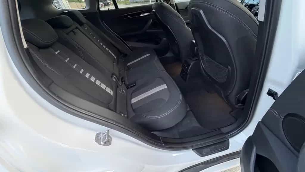 BMW X1 xDrive 20 i Sport Line+DAB+LED+SHZ+ 10/2018-photo-17