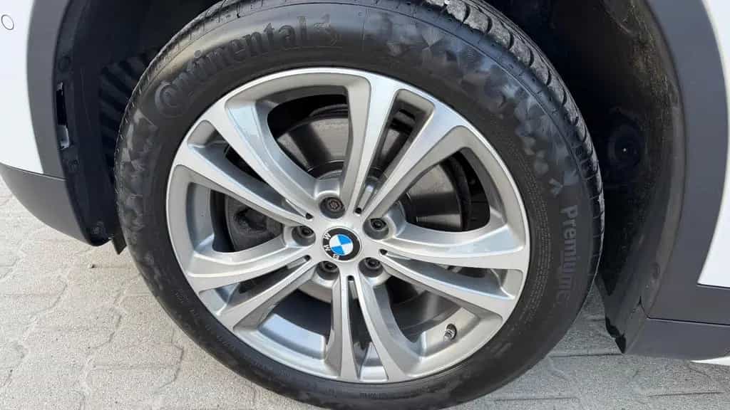 BMW X1 xDrive 20 i Sport Line+DAB+LED+SHZ+ 10/2018-photo-8