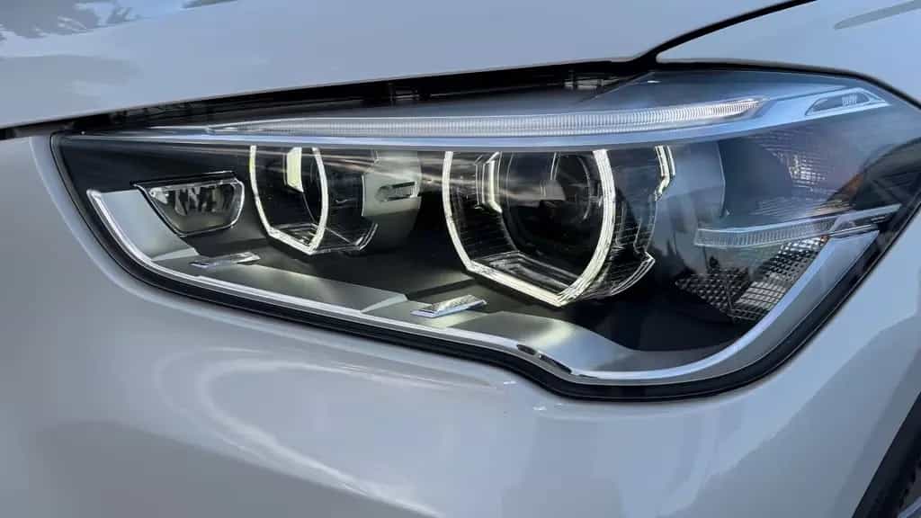 BMW X1 xDrive 20 i Sport Line+DAB+LED+SHZ+ 10/2018-photo-9