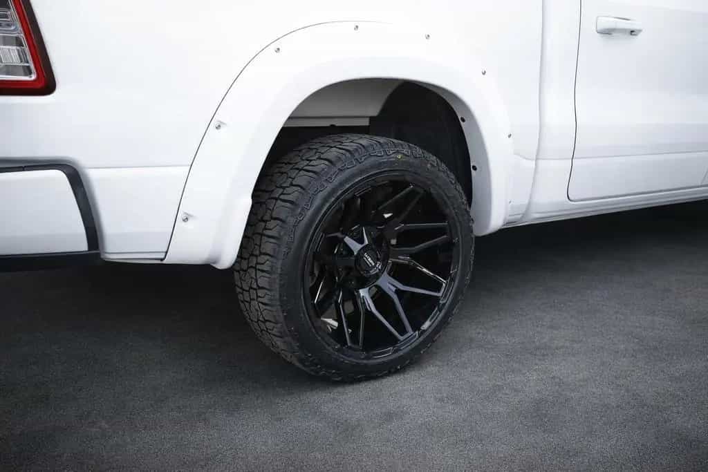 Dodge RAM 1500 CREW CAB*PANO*NAVI*KAM*AHK*UNFALLFREI* 11/2019-photo-8