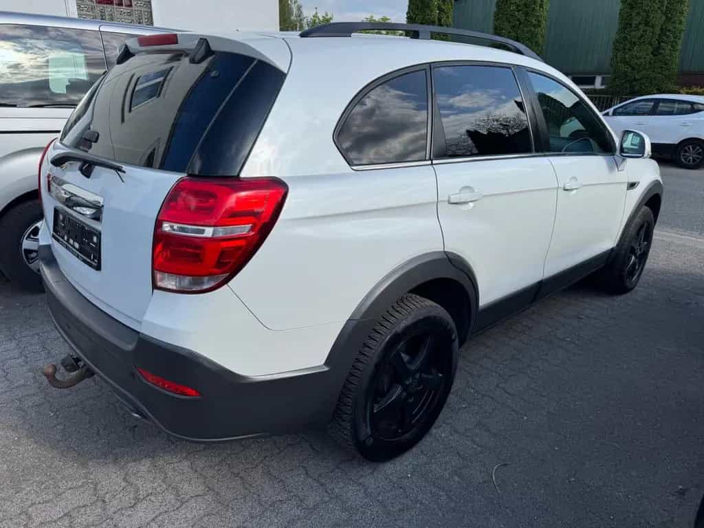 Chevrolet Captiva 2.2 D LT 2WD *AHK *7-SITZE *TÜV *SERVICE 02/2014-photo-8