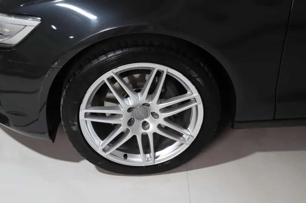 Audi A6 Avant 3.0 TDI quattro Pano. * AHK * Service 12/2012-photo-32