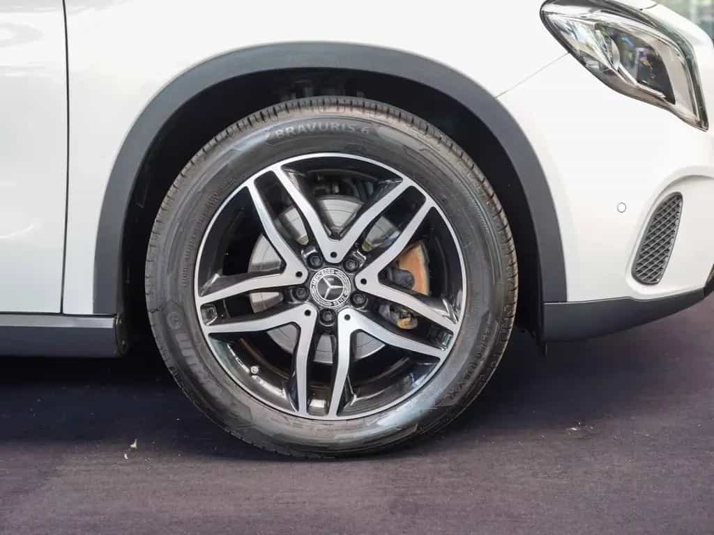 Mercedes-Benz GLA 250 Urban Night KEYLESS 360° COMAND Pano LED 11/2019-photo-1