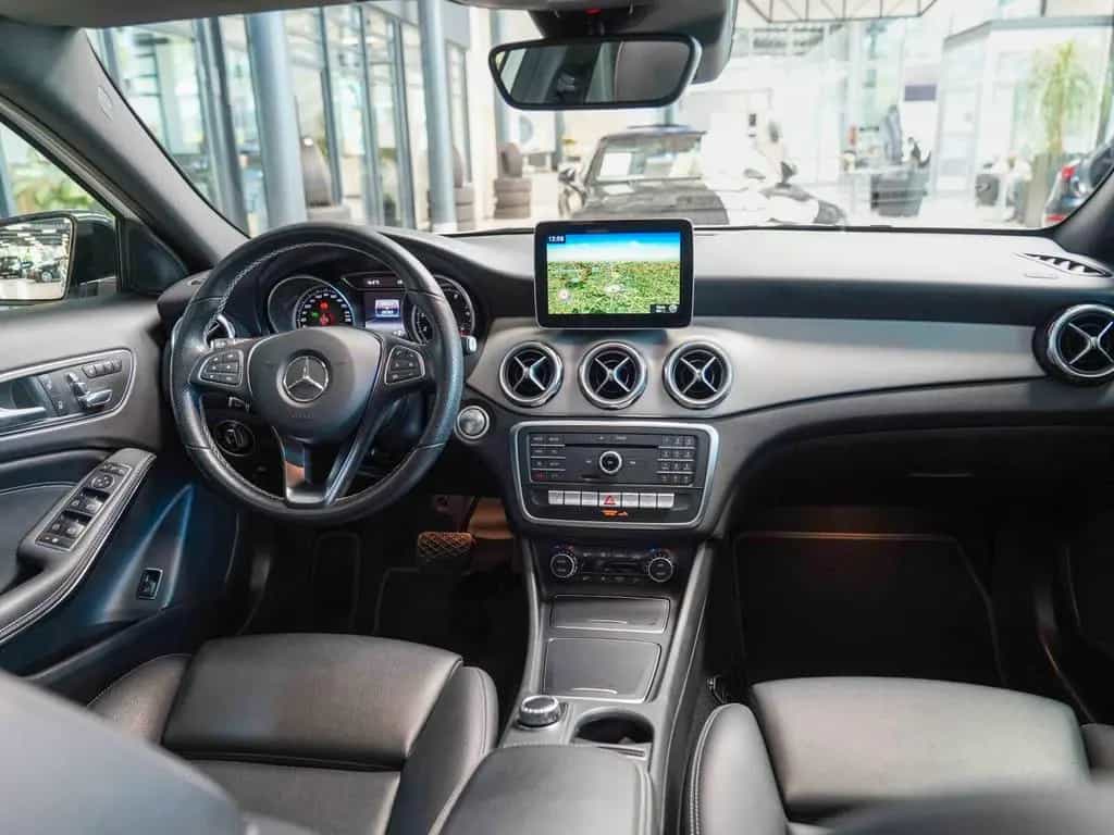 Mercedes-Benz GLA 250 Urban Night KEYLESS 360° COMAND Pano LED 11/2019-photo-14