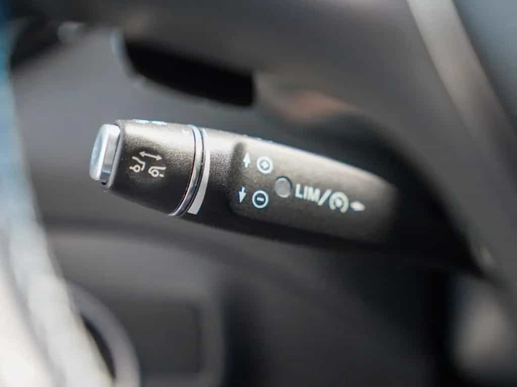 Mercedes-Benz GLA 250 Urban Night KEYLESS 360° COMAND Pano LED 11/2019-photo-19
