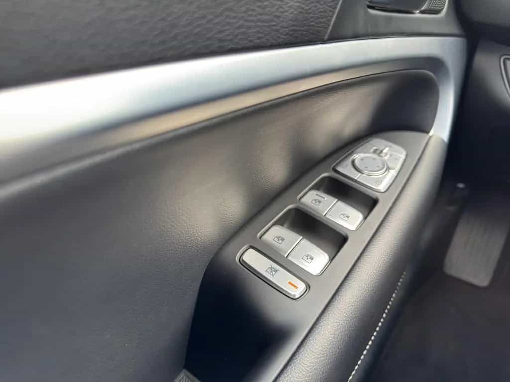 Genesis G70 Shooting Brake 2.0 T-GDi DCT Premium Line AC 11/2023-photo-11