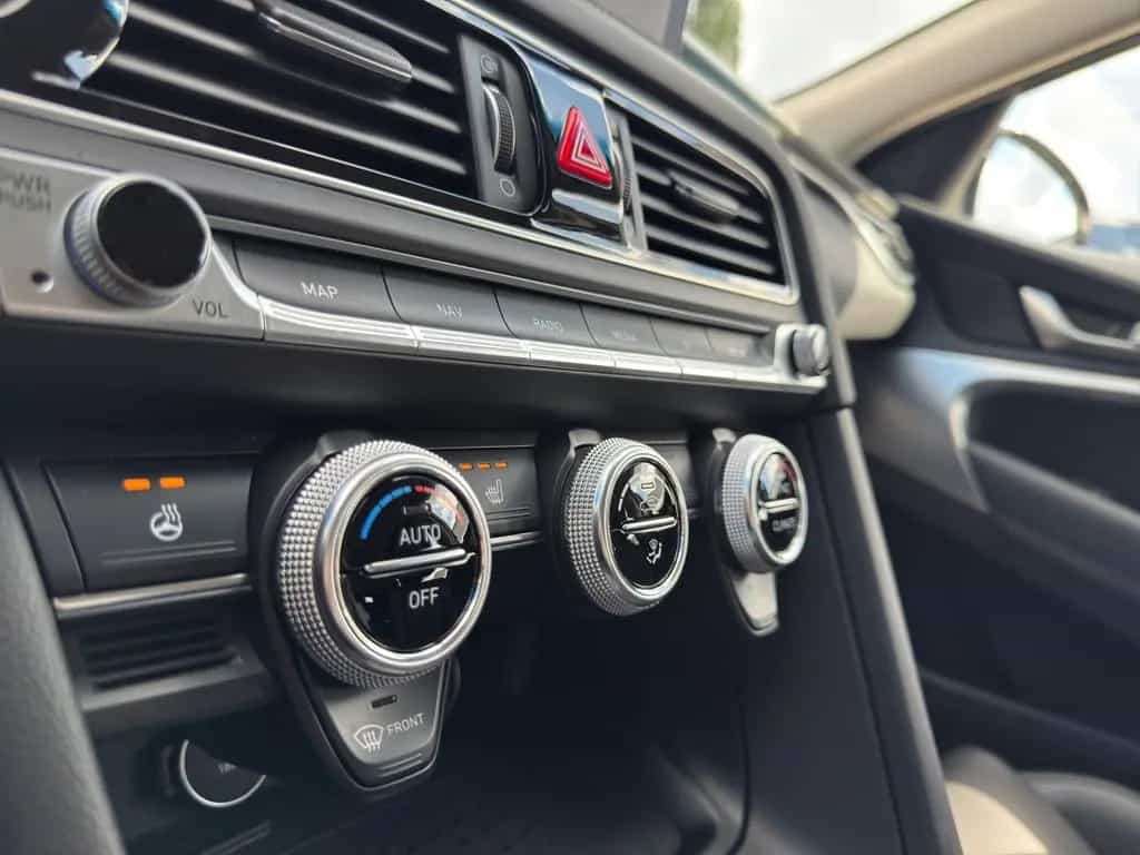 Genesis G70 Shooting Brake 2.0 T-GDi DCT Premium Line AC 11/2023-photo-12