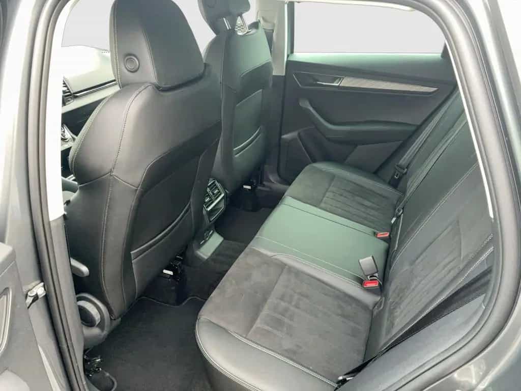 Skoda Karoq 1.5 TSI DSG Tour Anhängerkupplung LED Navi 09/2025-photo-10