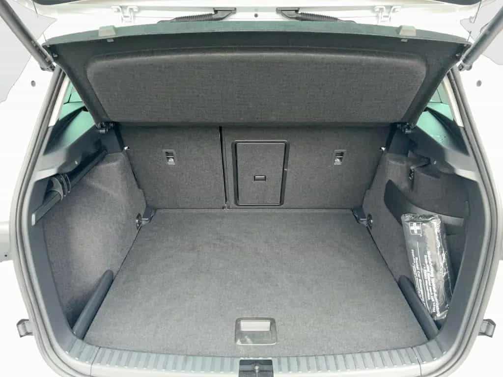 Skoda Karoq 1.5 TSI DSG Tour Anhängerkupplung LED Navi 07/2025-photo-11