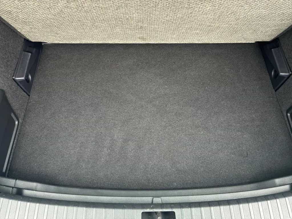 Skoda Karoq 1.5 TSI DSG Tour Anhängerkupplung LED Navi 07/2025-photo-13