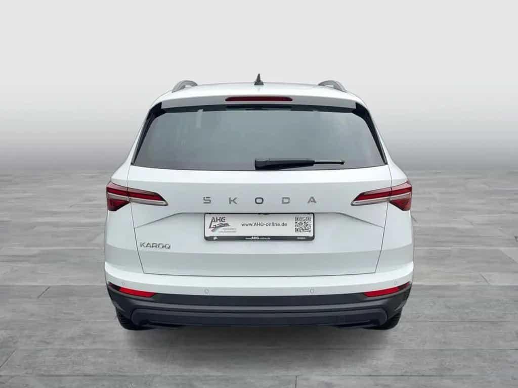 Skoda Karoq 1.5 TSI DSG Tour Anhängerkupplung LED Navi 07/2025-photo-4