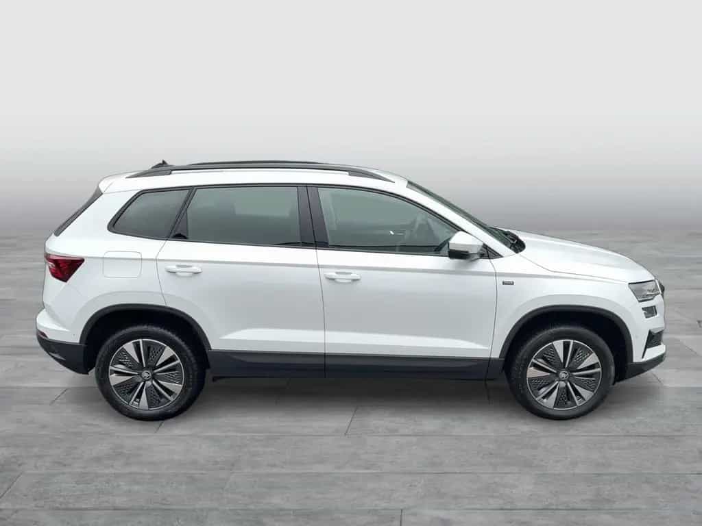 Skoda Karoq 1.5 TSI DSG Tour Anhängerkupplung LED Navi 07/2025-photo-5