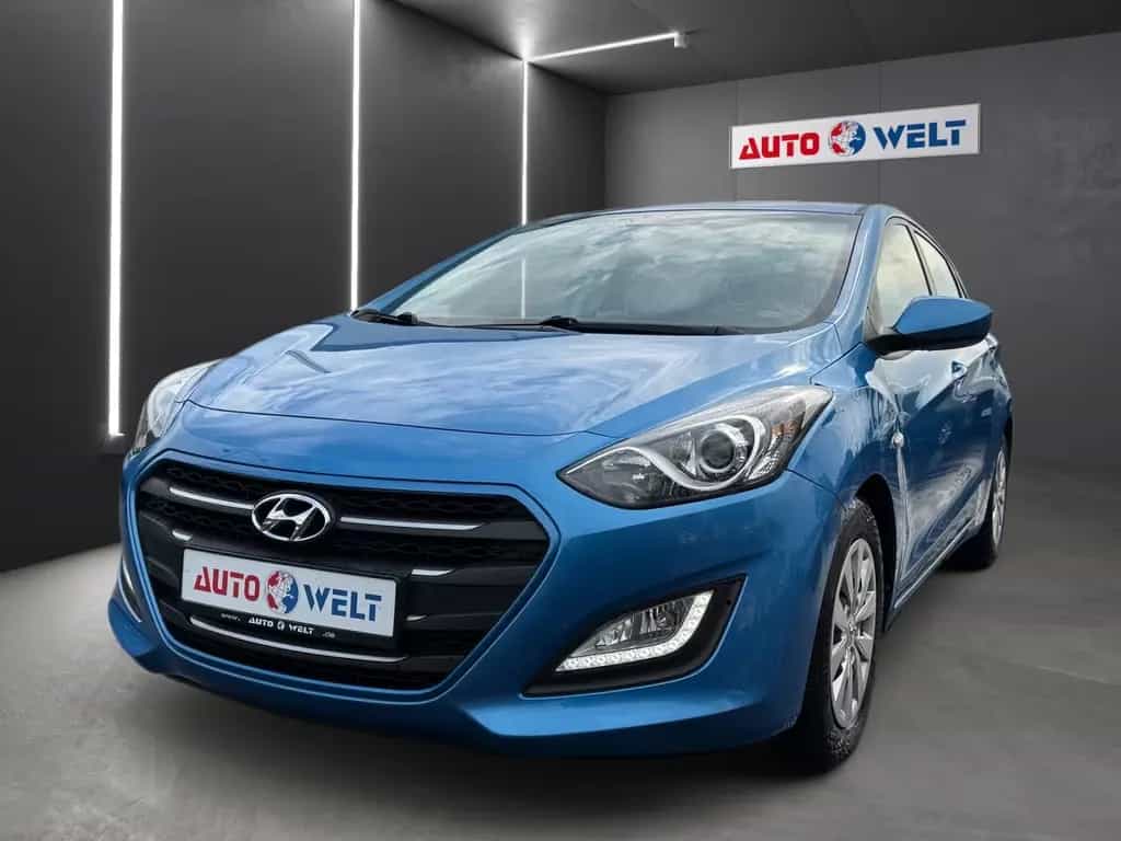 Hyundai i30 1.4 Classic blue Klima USB AUX PDC 11/2015-photo-0