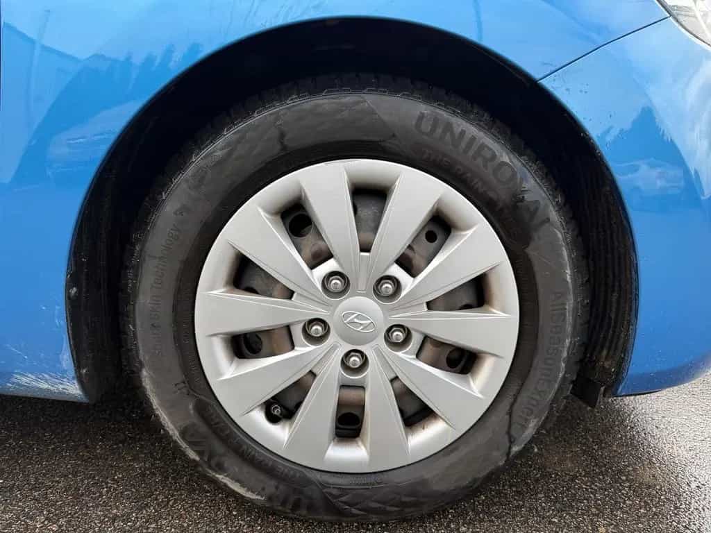 Hyundai i30 1.4 Classic blue Klima USB AUX PDC 11/2015-photo-15