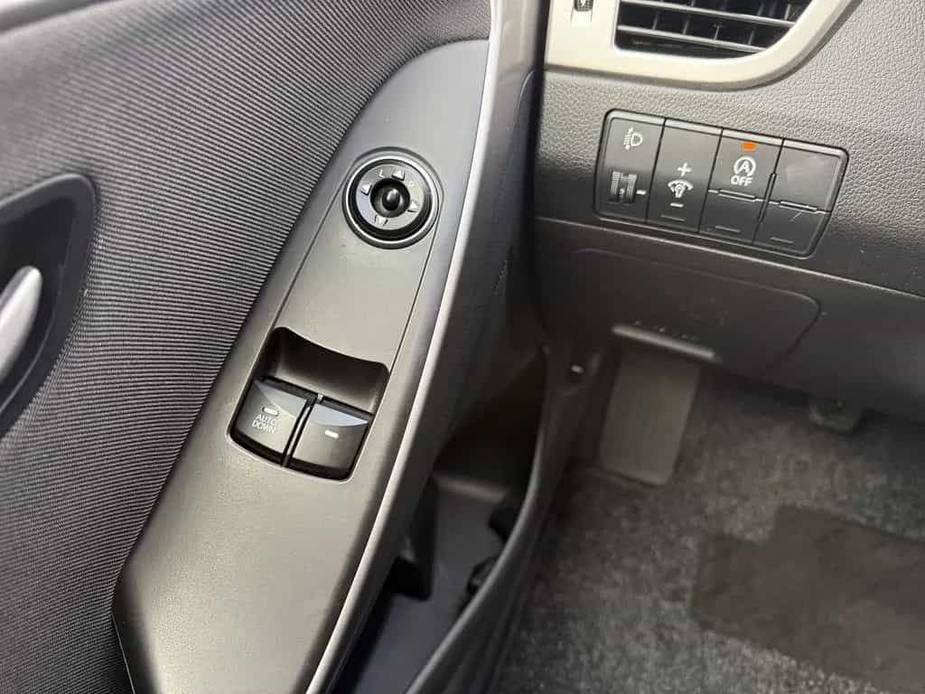 Hyundai i30 1.4 Classic blue Klima USB AUX PDC 11/2015-photo-18