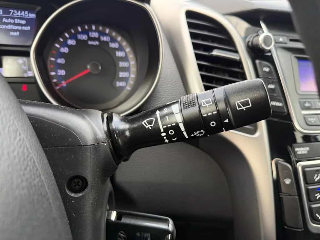 Hyundai i30 1.4 Classic blue Klima USB AUX PDC 11/2015-photo-20