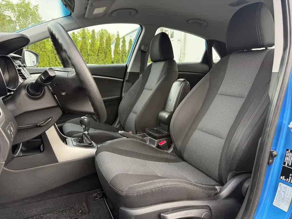 Hyundai i30 1.4 Classic blue Klima USB AUX PDC 11/2015-photo-27