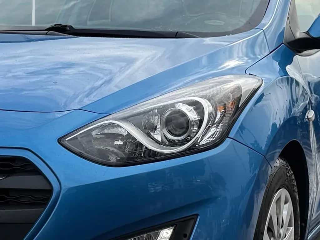 Hyundai i30 1.4 Classic blue Klima USB AUX PDC 11/2015-photo-6