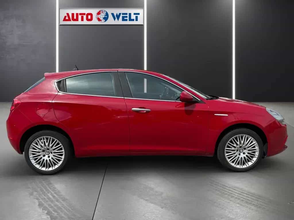 Alfa Romeo Giulietta 1.4 Basis Klimaaut. Navi Tempomat PDC 10/2017-photo-2