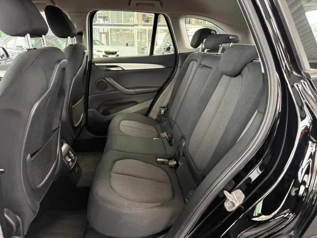 BMW X1 sDrive 18i Automatik /Sitzheizung 08/2018-photo-10