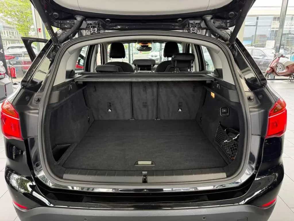 BMW X1 sDrive 18i Automatik /Sitzheizung 08/2018-photo-11
