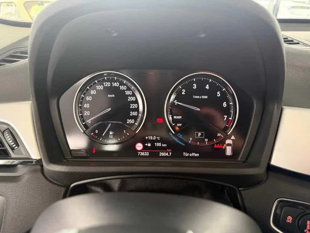 BMW X1 sDrive 18i Automatik /Sitzheizung 08/2018-photo-14