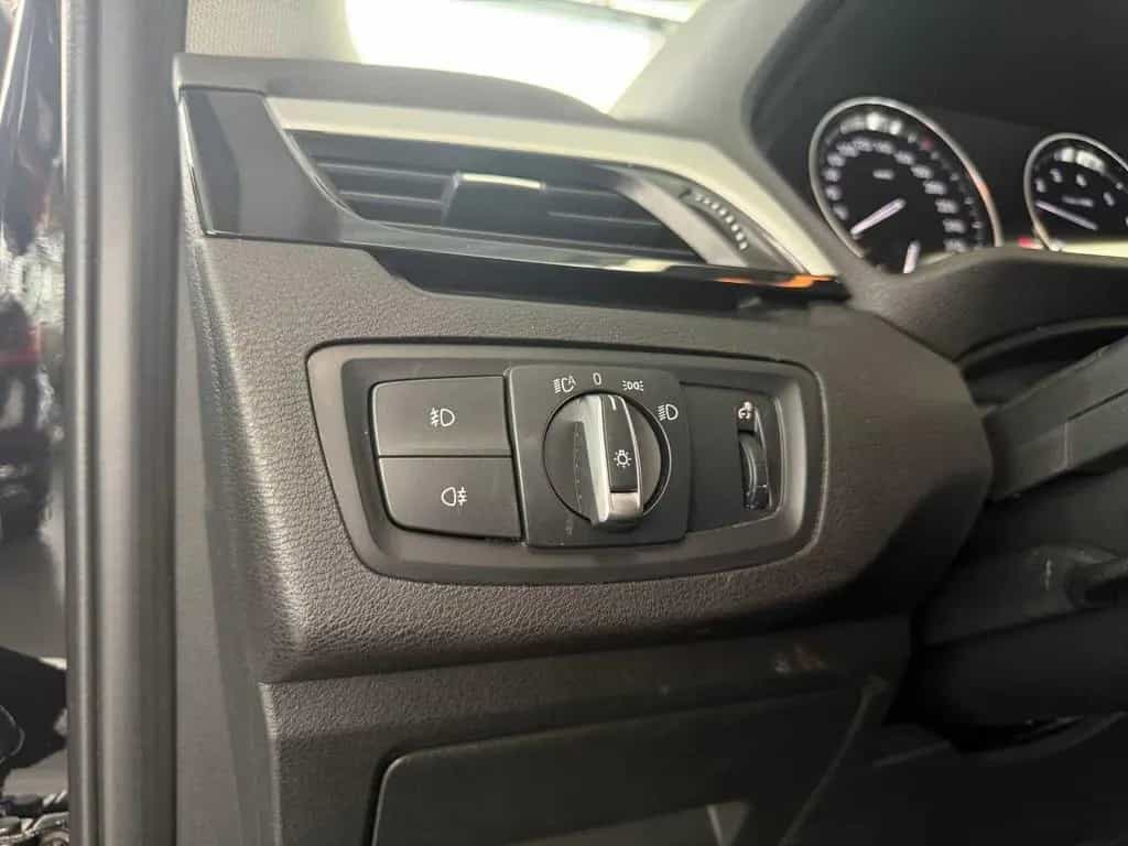 BMW X1 sDrive 18i Automatik /Sitzheizung 08/2018-photo-15