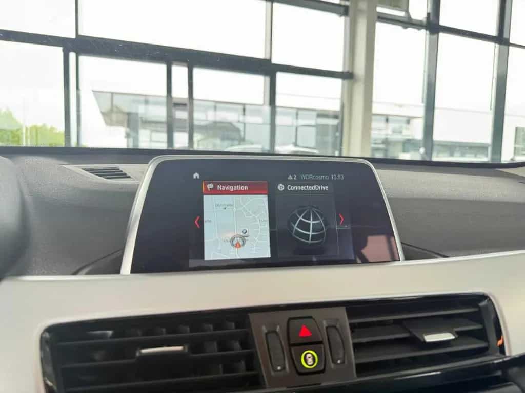BMW X1 sDrive 18i Automatik /Sitzheizung 08/2018-photo-16