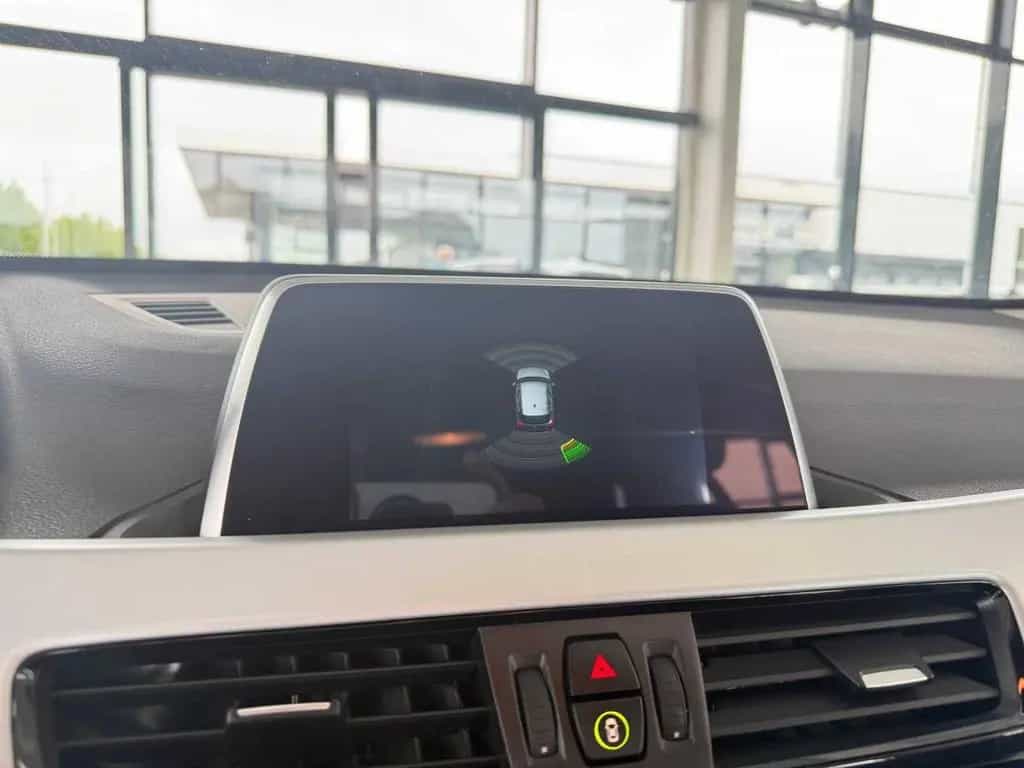 BMW X1 sDrive 18i Automatik /Sitzheizung 08/2018-photo-17