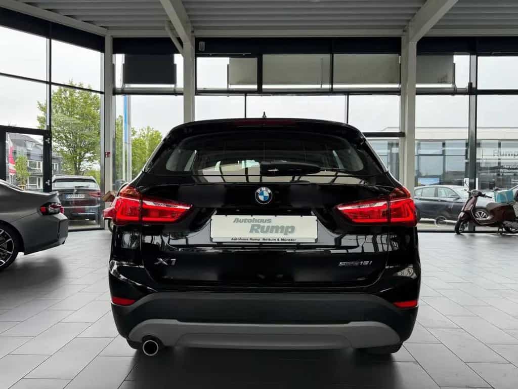 BMW X1 sDrive 18i Automatik /Sitzheizung 08/2018-photo-5