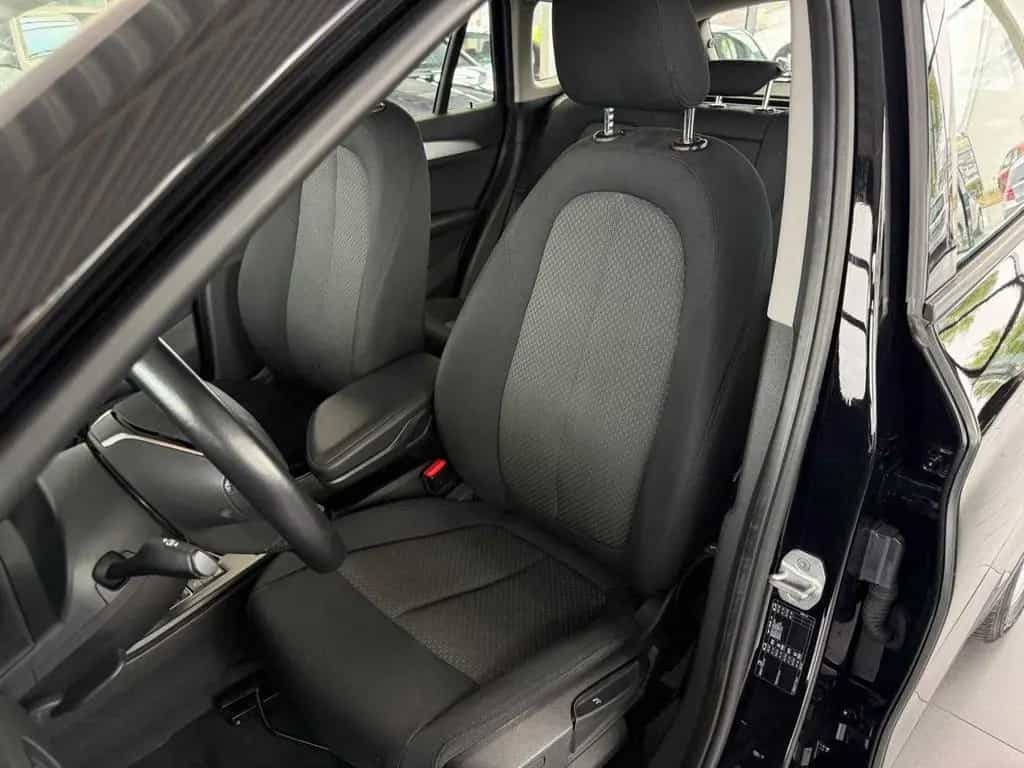 BMW X1 sDrive 18i Automatik /Sitzheizung 08/2018-photo-8