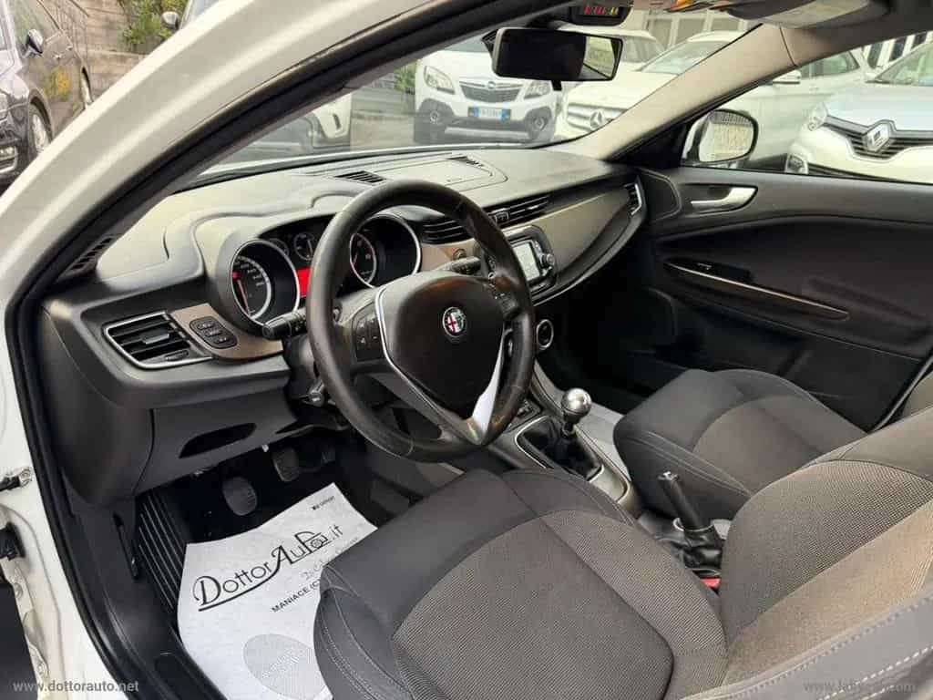 Alfa Romeo Giulietta ALFA ROMEO Giulietta 1.6 JTDm-2 105 CV Exclusive 04/2015-photo-10