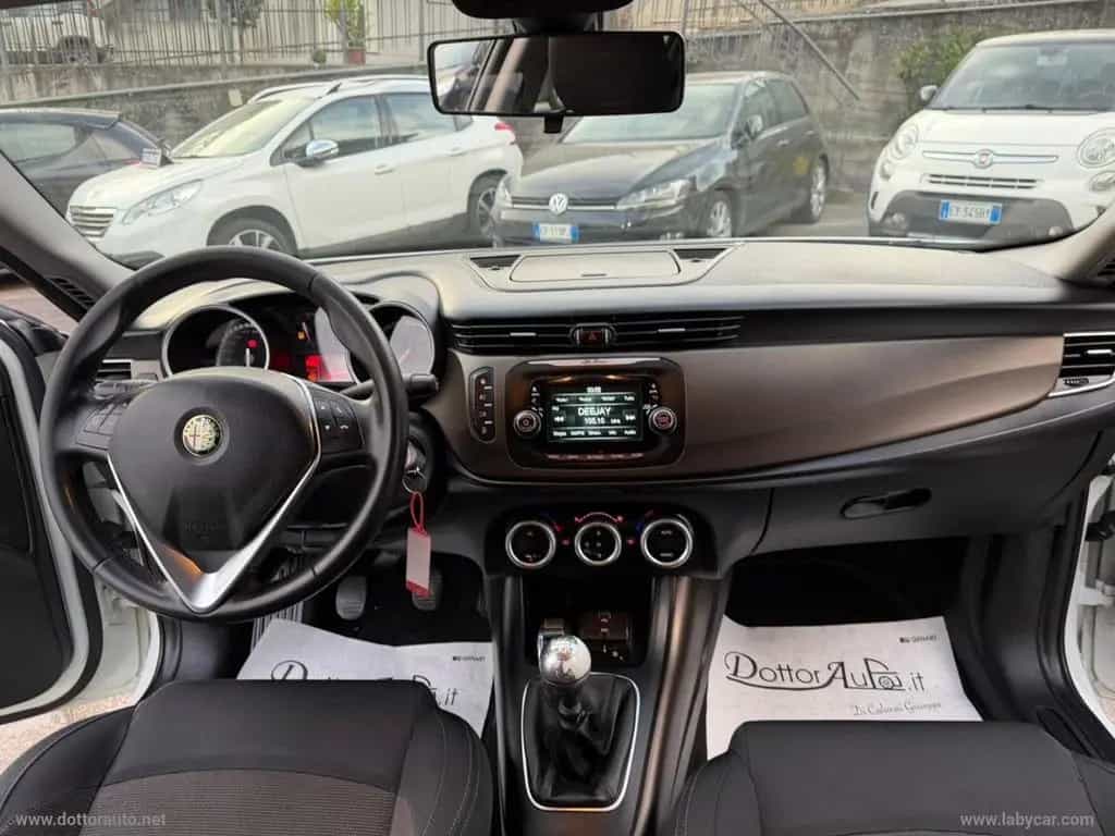 Alfa Romeo Giulietta ALFA ROMEO Giulietta 1.6 JTDm-2 105 CV Exclusive 04/2015-photo-14
