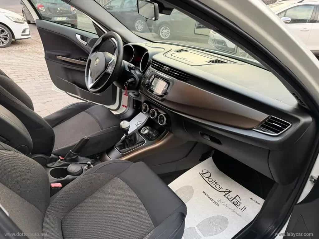 Alfa Romeo Giulietta ALFA ROMEO Giulietta 1.6 JTDm-2 105 CV Exclusive 04/2015-photo-9
