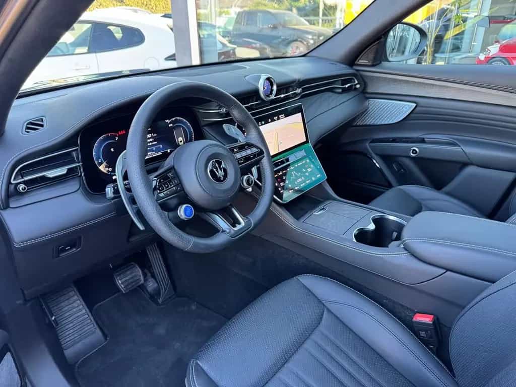Maserati Grecale GT*NAVI*MATRIX*PANO*KAMERA*ACC*20ZOLL* 10/2025-photo-12