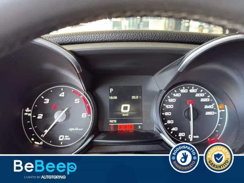 Alfa Romeo Giulia 2.2 T BUSINESS 150CV AUTO 05/2017-photo-14