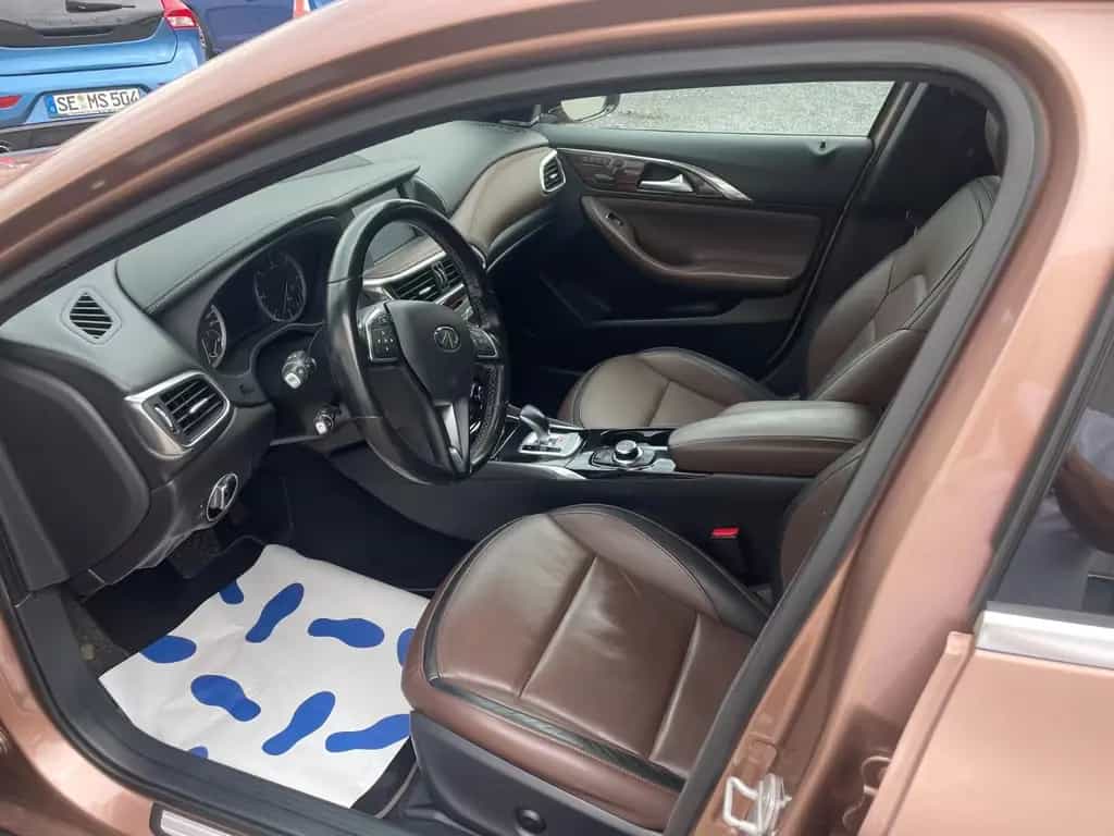 Infiniti QX30 2.2d DCT AWD Premium Tech 11/2016-photo-10