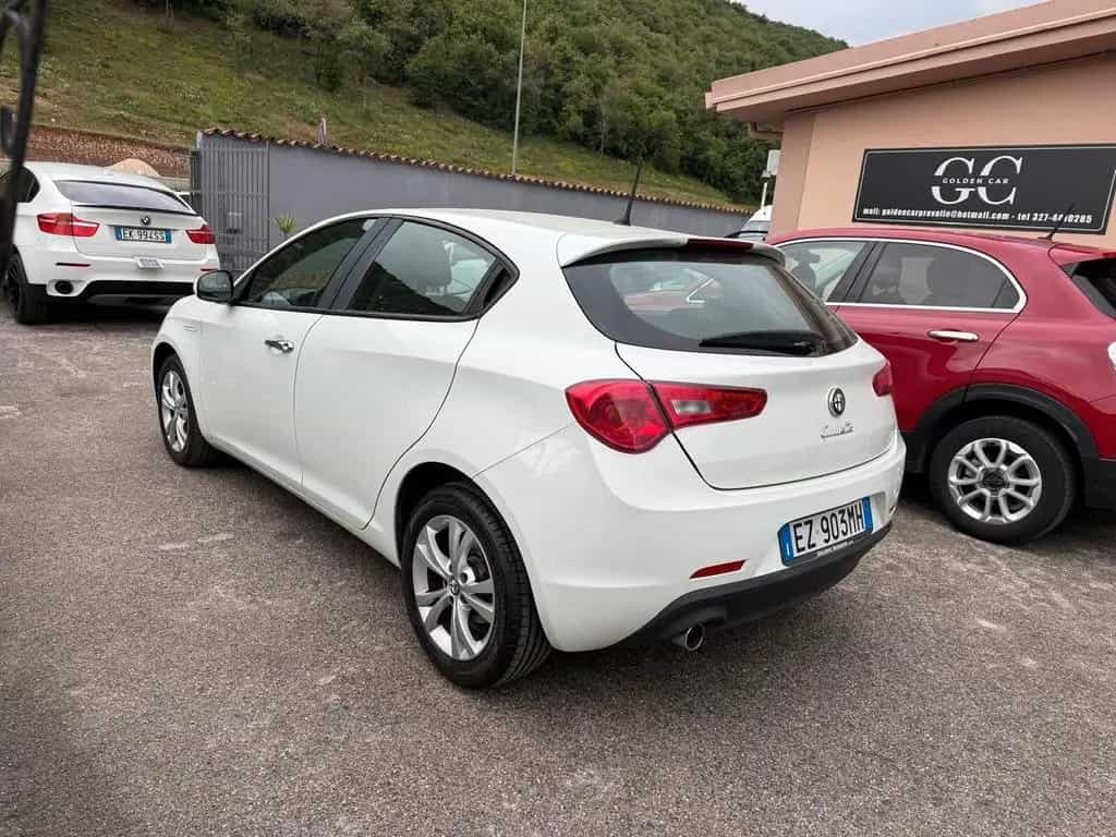 Alfa Romeo Giulietta 1.6 JTDm 05/2015-photo-1