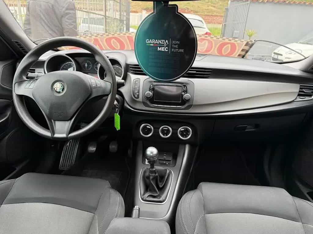 Alfa Romeo Giulietta 1.6 JTDm 05/2015-photo-11