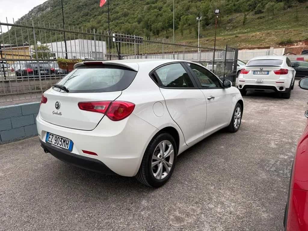 Alfa Romeo Giulietta 1.6 JTDm 05/2015-photo-2