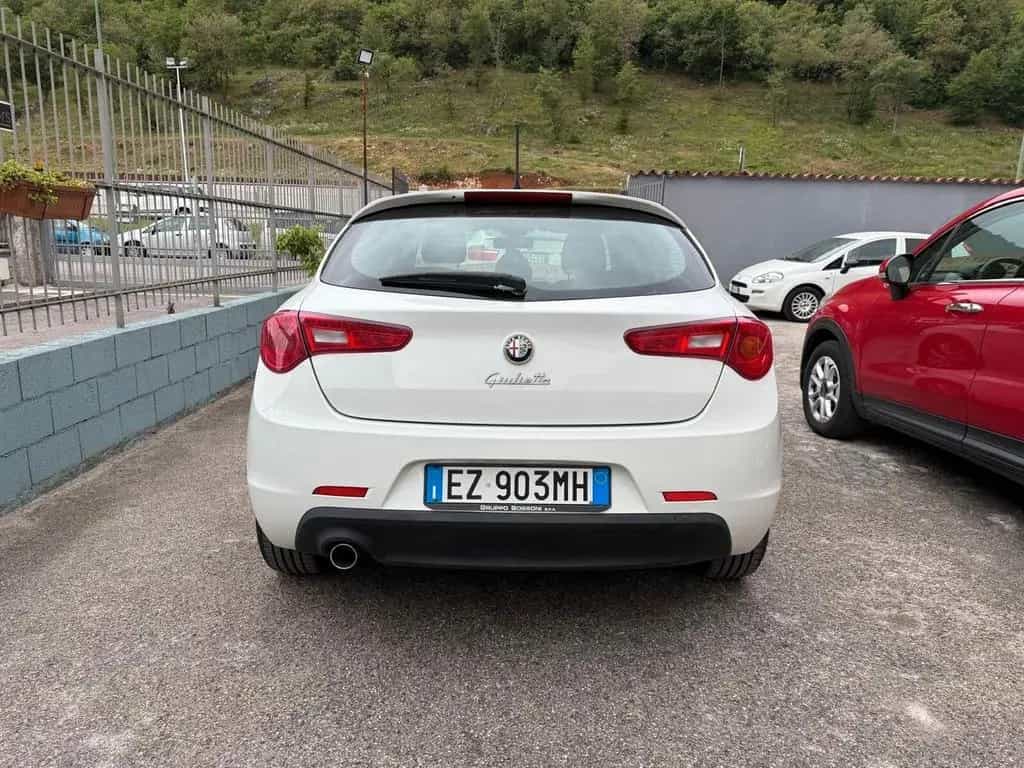 Alfa Romeo Giulietta 1.6 JTDm 05/2015-photo-3